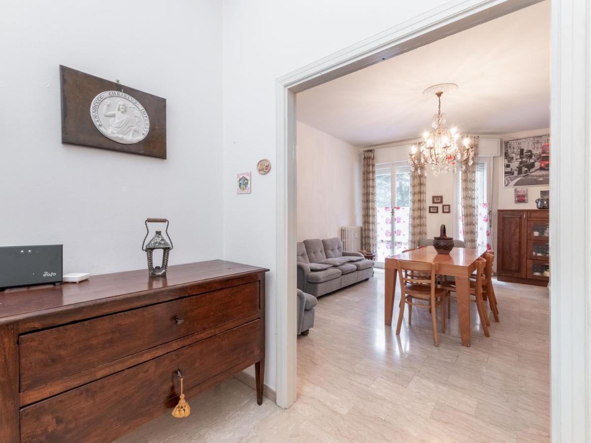 Flaminia Bright & Roomy Apartment Pesaro Kültér fotó