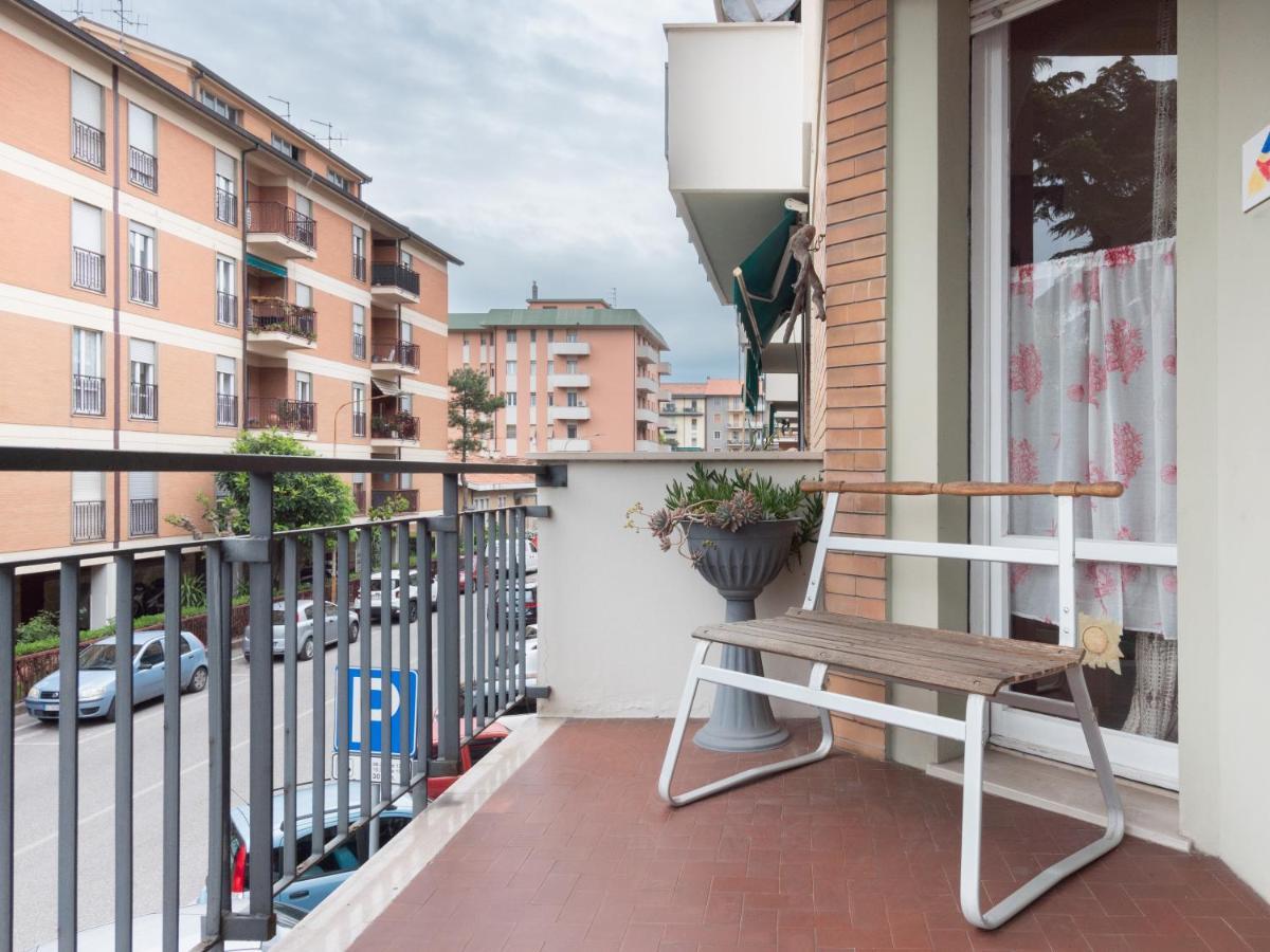 Flaminia Bright & Roomy Apartment Pesaro Kültér fotó