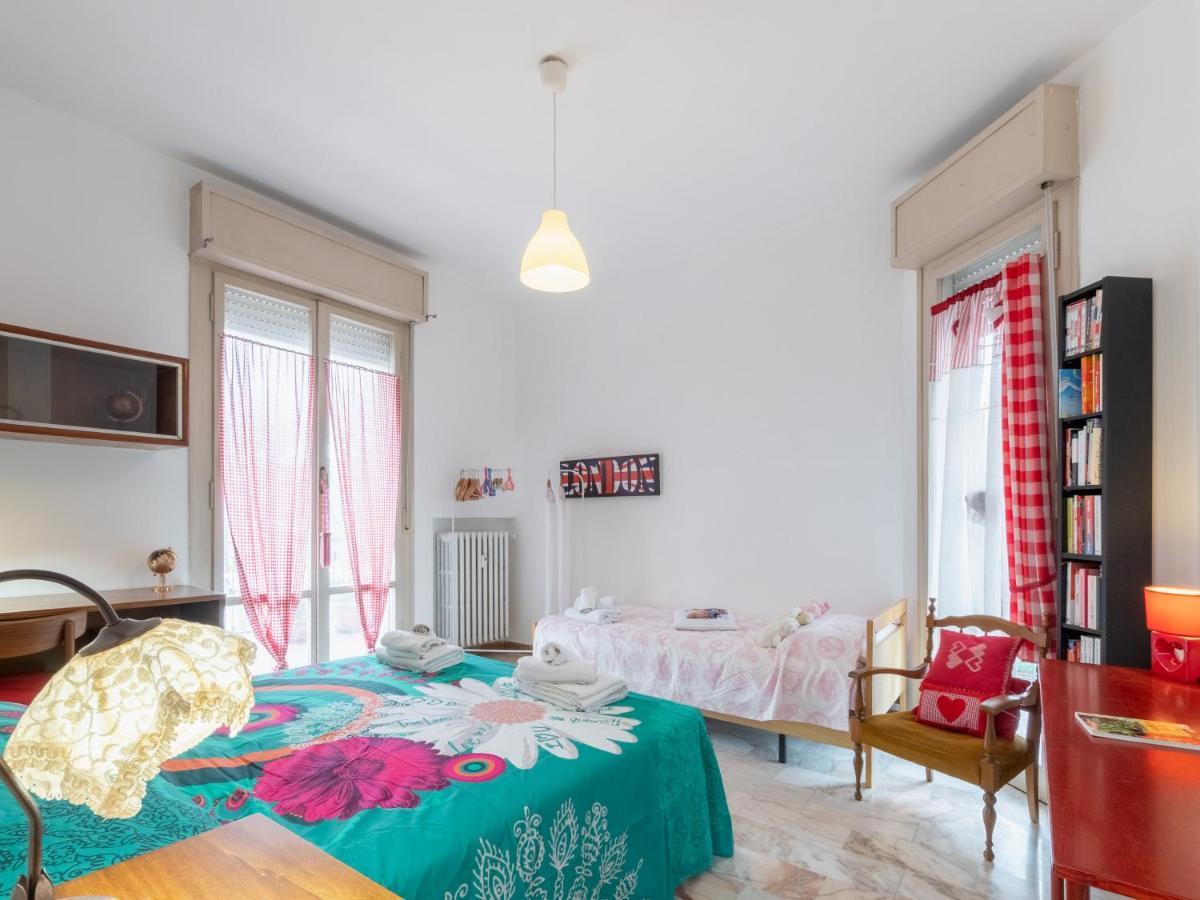 Flaminia Bright & Roomy Apartment Pesaro Kültér fotó