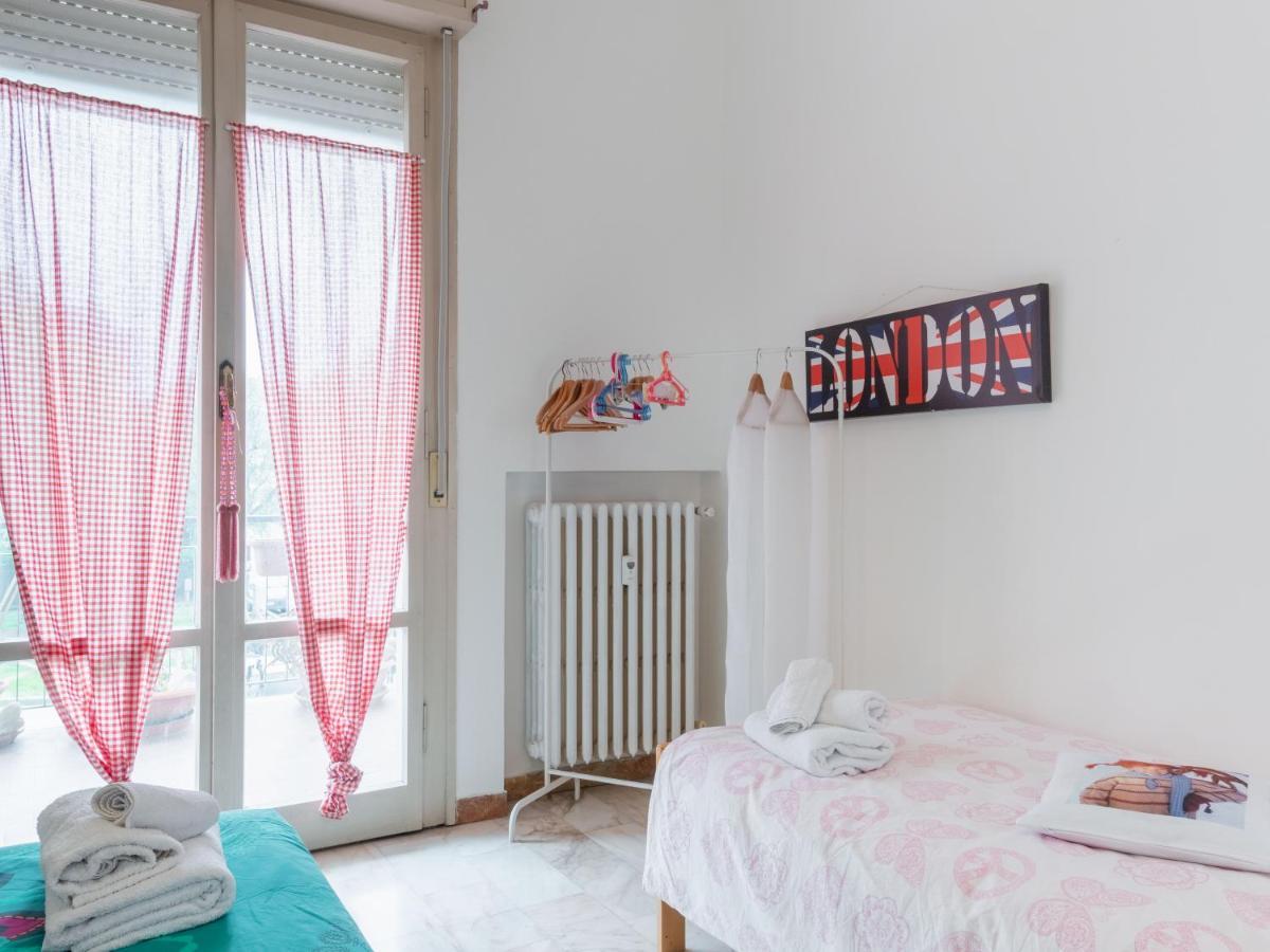 Flaminia Bright & Roomy Apartment Pesaro Kültér fotó